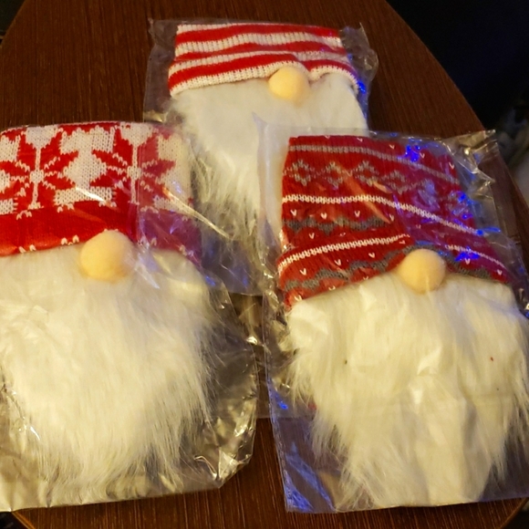 Hiagkmet Christmas Gnome Wine Bottle Covers Set of 3 - Picture 2 of 9